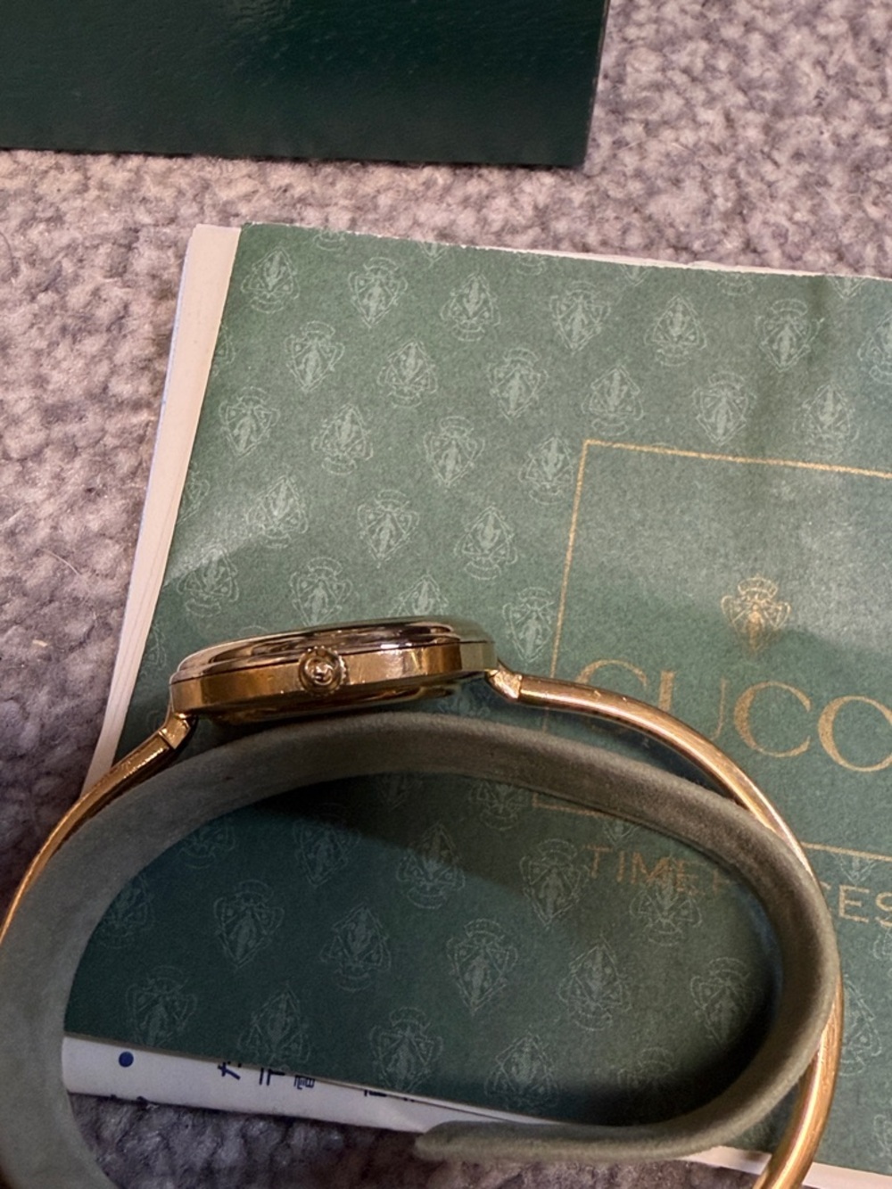 Gucci Gold-Tone Bracelet Watch with Green, Red, Blue, Purple and Silver Bezels - Picture 4 of 6
